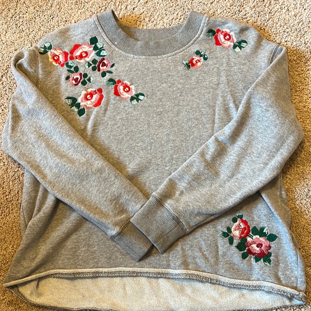 Madewell Gray Sweatshirt with Floral Embroidery